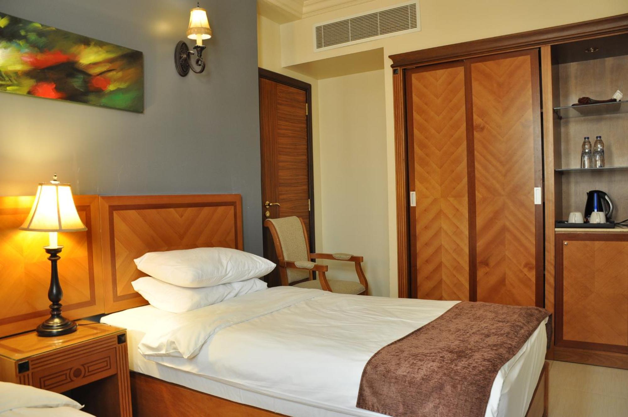 מוסקט La Rosa Hotel By Brother International מראה חיצוני תמונה